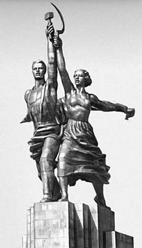 La statue de la Mère Patrie